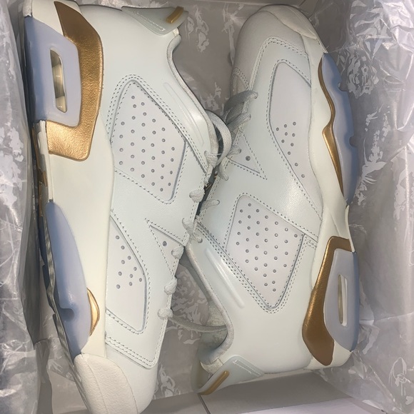 Air Jordan Retro (Lunar New Year)